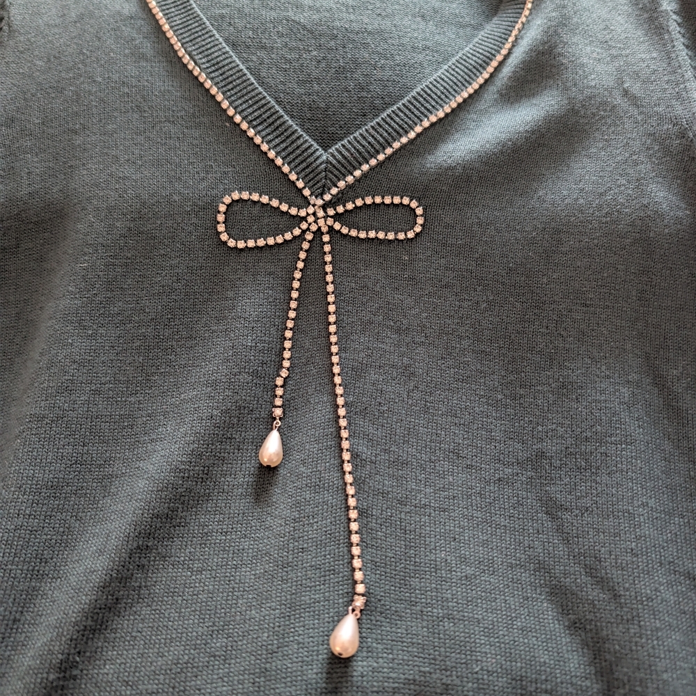 Joan Rivers Forest Green V-Neck Sweater with Rhinestone & Pearl Detail XS - Picture 2 of 5